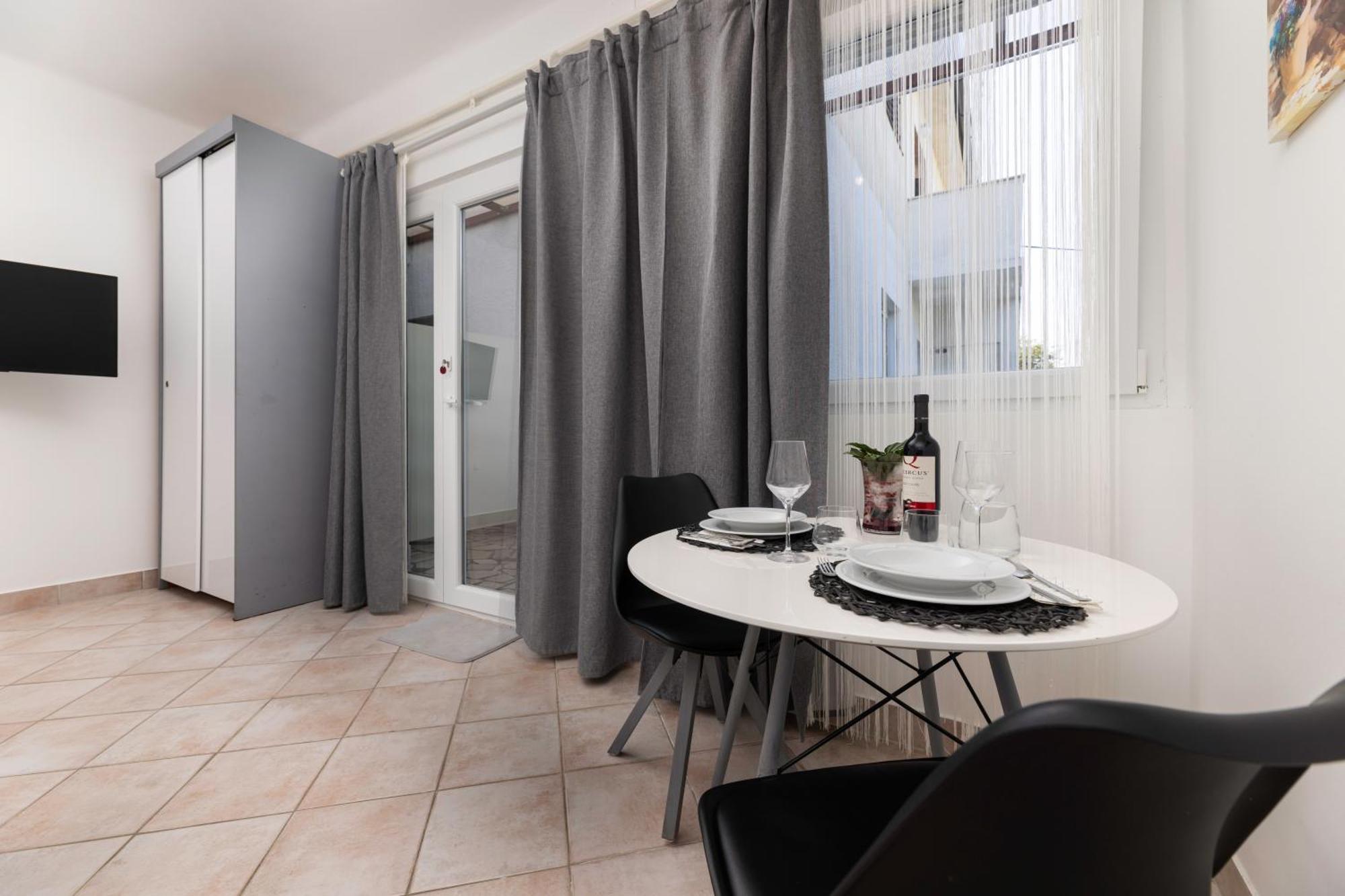 Apartman Apartments Lacrima *